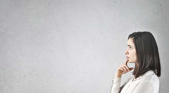 Dlaczego po urodzeniu dziecka pojawia się nietrzymanie moczu? Jak sobie radzić z tą dolegliwością? Dlaczego po urodzeniu dziecka pojawia się nietrzymanie moczu