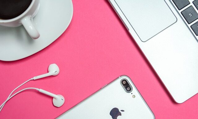 Co jest lepsze informatyk czy programista?