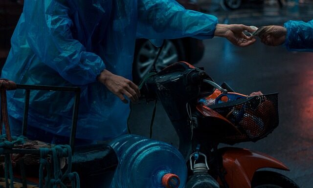 Czy kurier ma obowiązek zadzwonić do klienta?