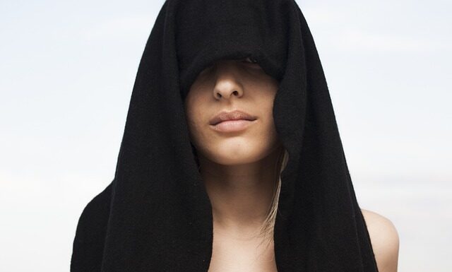 Gdzie można przechowywać ubrania? Gdzie można przechowywać ubrania?