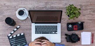 Ile zarabia programista AI?