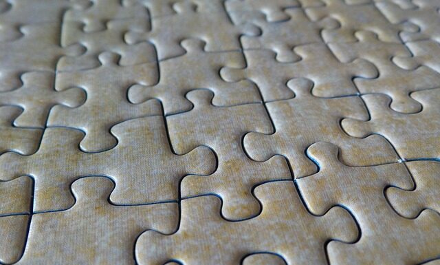 Jak składać swetry żeby zajmowały mało miejsca? Jak składać swetry żeby zajmowały mało miejsca?