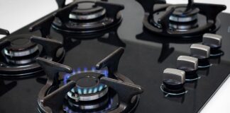 Czy zmywarka musi stać na ziemi?