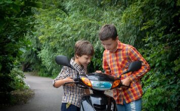 Jak się witają motocykliści?