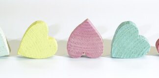 Jak się mierzy rozmiar drzwi?