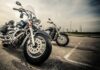 Czy można jeździć na motorze z jednym lusterkiem?