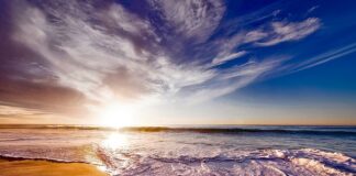 Czy sama pianka utrzyma drzwi?