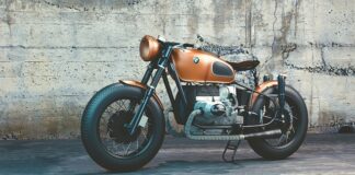 Czy motocykl musi być wyposażony w światła awaryjne?