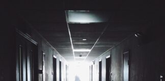 Jak otworzyć awaryjnie wlew paliwa Passat b6?