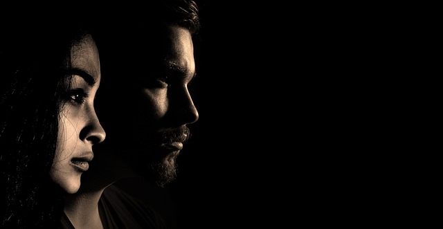 Jak dawać kierunki na rondzie?