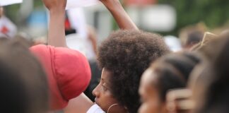 Co to znaczy szyld na wkładkę?