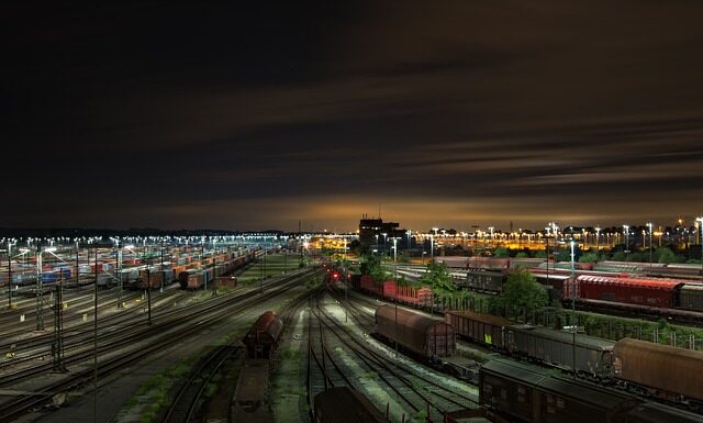 Dlaczego pociągi jeżdżą po torach? Dlaczego pociągi jeżdżą po torach?