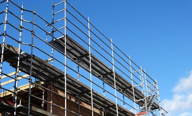 Przewodnik po montażu rusztowań modułowych i szalunków w Kaliszu szalunki w Kaliszu